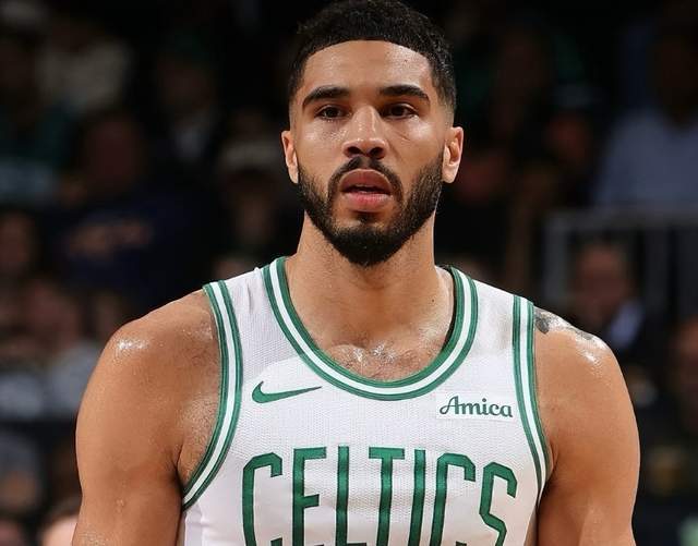 塔图姆复出首战，连续三场30+状态火爆，勇士成为焦点！